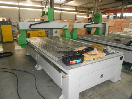 Фрезерный станок с ЧПУ WoodTec H 1325