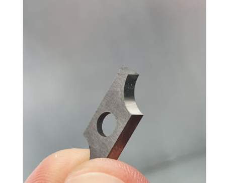 Нож твердосплавный радиусный R5 20x9x1.5 Tideway R520915